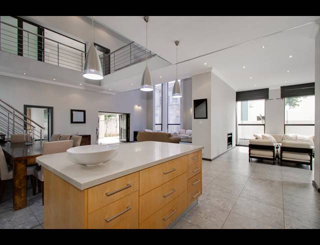 3 BEDROOM PROPERTY TO RENT IN BRYANSTON